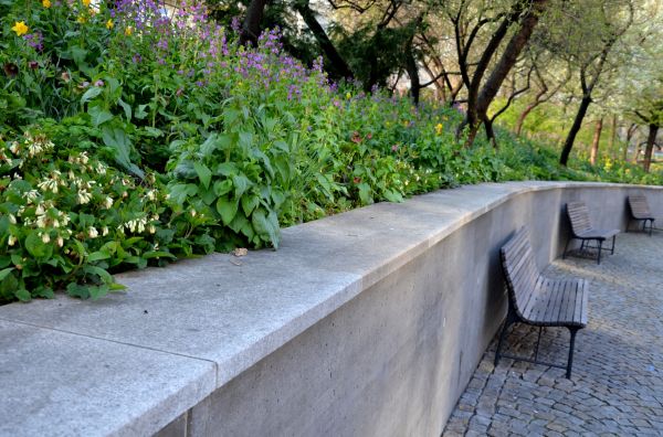 Concrete Retaining Wall Service in Sandy