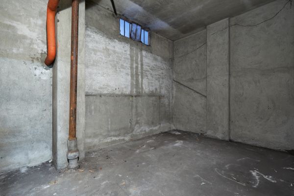 Basement Wall Construction in Sandy